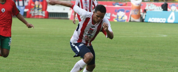 Boca Juniors e Independiente quieren a Carlos Bacca | Archivo | Carlos Bacca, destacado artillero del Junior de Barranquilla.