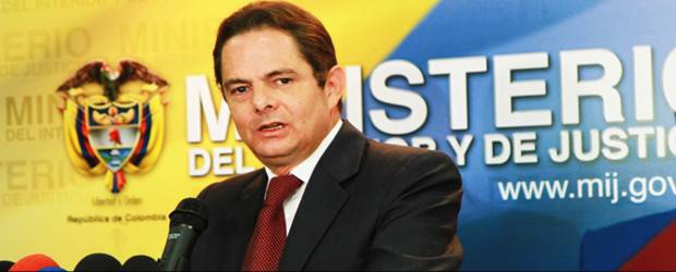 Lista la conciliación para la ley de víctimas | El ministro Germán Vargas Lleras destacó la importancia de la ley de víctimas que favorecerá por lo menos a cuatro millones de colombianos.