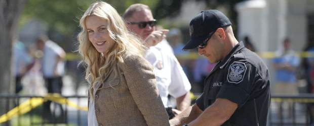 Detienen a Daryl Hannah por protestar frente a la Casa Blanca | Reuters | La actriz de Hollywood estaba en una manifestación contra la aprobación de un oleoducto entre Canadá y Estados Unidos.