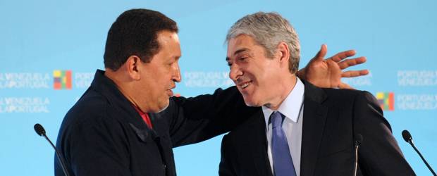 Chávez cerró acuerdos por cerca de mil millones de euros con Portugal | AP | El millonario acuerdo lo sellaron los presidentes Hugo Chávez y José Sócrates.