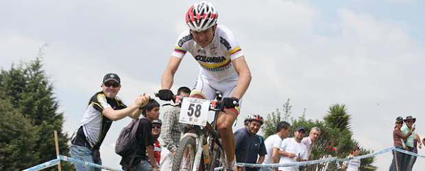 Leonardo procura el virreinato | Cortesía Comité Olímpico Colombino | En Leonardo Páez están fijadas todas las miradas y las esperanzas de Colombia, para ganar el primer oro de las justas que se inauguraron anoche y que hoy tendrán en acción varios deportes como el ciclomontañismo.