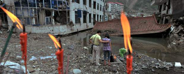 China recordó a las 88.000 víctimas del terremoto de hace 3 años | AP | En Beichuan muchos edificios están tal y como quedaron tras la catástrofe, como recuerdo de ésta.
