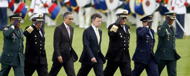 Cuando se dio la toma de Las Delicias, Fuerzas Militares estaban en situación precaria: Santos | Colprensa | No se contaba con la capacidad armamentista con que se cuenta actualmente, producto del Plan Colombia, sostuvo.