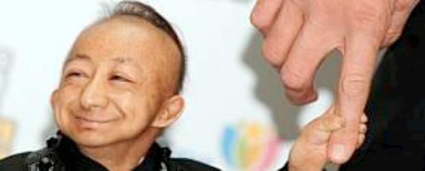 He Pingping, murió el hombre más pequeño del mundo
