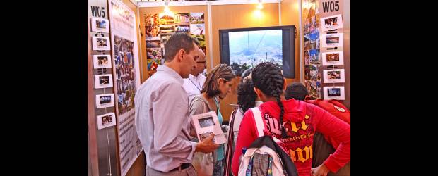 Ruta E derroche de ingenio | Juan Fernando Cano | "Medellín foto", es la propuesta de varios emprendedores con buen ojo que quiere dejar la mejor imagen de la ciudad ante el mundo a través de postales y fotoclips de los lugares y personajes más bellos de Medellín.
