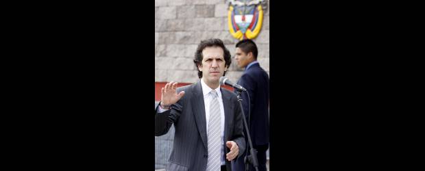 Mejora el clima con Venezuela | El Anuncio Del Canciller Jaime Bermúdez Fue Hecho Minutos Antes De Viajar A Montevideo, Para Asistir A La Posesión Del Nuevo Presidente Uruguayo.