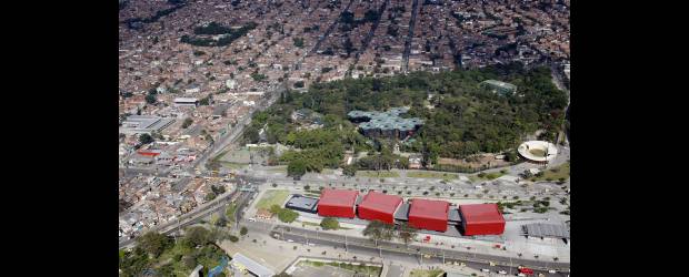 Archivo | La ciudad de Medellín ha mejorado en la reducción de los trámites para crear empresas, una categoría en la que quedó en el sexto lugar dentro del Doing Business que hace el Banco Mundial.