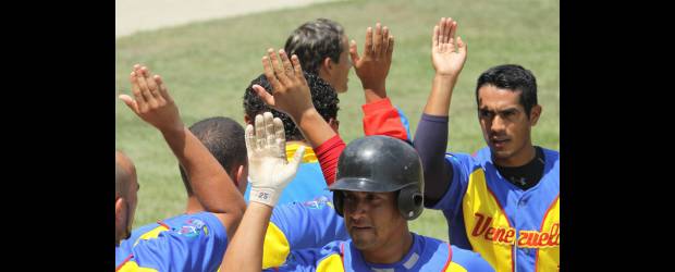 Venezuela molió a batazos a Colombia | Hernán Vanegas | Hoy: 9:00 a.m. Venezuela vs. Argentina, y 1:00 p.m. Colombia-Antillas.