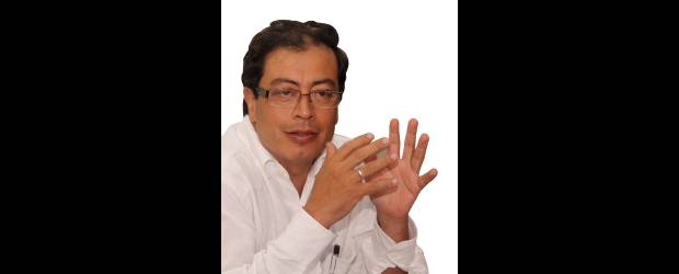 Petro se proclama candidato de la equidad social | Juan Antonio Sánchez | Para el candidato presidencial del Polo Democrático Alternativo, Gustavo Petro, el único programa con el que tiene algunas coincidencias es con el de Rafael Pardo, con quien quisiera acercarse. Descarta el de Antanas Mockus porque dice que está basado en las tesis de Uribe.