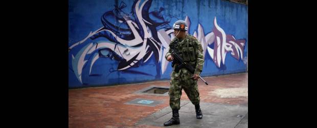 La Defensoría alerta sobre amenazas | Eliana Aponte, Reuters-Bogotá | El operativo de la Fuerza Pública con miras a garantizar la tranquilidad en la jornada electoral está en pleno funcionamiento.