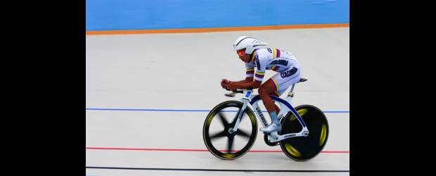 Lo que toca Juanes lo vuelve oro | Cortesía Comité Olímpico Colombiano, Aguada-puerto Rico | Juan Esteban Arango es uno de los mejores atletas de Colombia en los Juegos Centroamericanos y del Caribe. Ayer coronó el supremo esfuerzo de la prueba del omnium que consta de seis competencias de pista, cuyos puntajes se suman. Es el más completo del certamen, hasta ahora, por su resultado técnico.