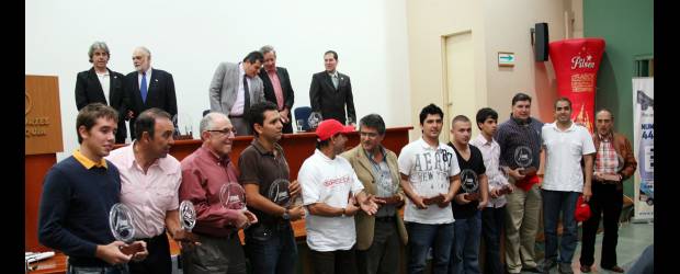 Circuito Rionegro premió a campeones | | En el auditorio de Indeportes Antioquia se cumplió la ceremonia de premiación a los pilotos ganadores del Circuito Ciudad de Rionegro.