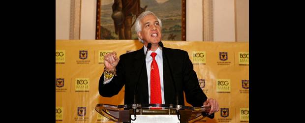 Ley 1150 se quedó en el papel | Colprensa, Bogotá | El alcalde Samuel Moreno dice que es víctima de una persecución.