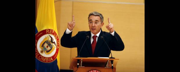 Uribe prepara sus talleres democráticos | Archivo | El expresidente Uribe se encargará de coordinar todos los talleres temáticos con los cuales La U espera tener definida su lista de candidatos.