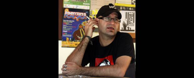 Un catalán que defiende su lengua | Róbinson Díaz | Aunque extraña la gastronomía de su tierra natal, Manel Dalmau defiende las costumbres y la lengua de Cataluña. Se ha sorprendido con que en Medellín la gente lo aprende por necesidad pero también por gusto.