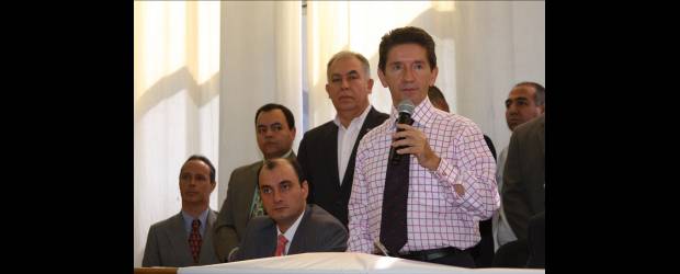 Multitud acompañó a caminar a Luis Pérez | María Victoria Correa | La marcha fue el lanzamiento de campaña Luis Pérez.