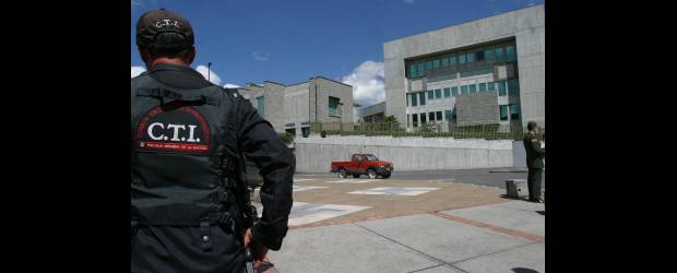 Capturan fiscales e investigadores | Archivo | Las capturales se deben a una investigación contra las bandas.