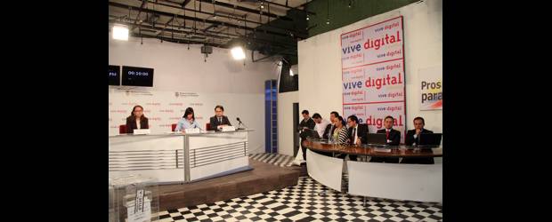 El Grupo Salinas le ganó puja a Telmex | Cortesía | Acto en que ayer el Ministerio de las Tecnologías de la Información y de las Comunicaciones adjudicó a la Unión Temporal Fibra Óptica Colombia el contrato para llevar conexión de internet y otros servicios a 753 municipios.