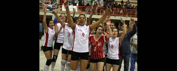 Rionegro: la quinta fue la vencida | Cortesia-indeportes Antioquia, La Ceja | Las chicas de Rionegro festejaron con todo la conquista del título del voleibol, por primera vez en la historia de los Juegos Departamentales. Lo habían tenido cerca y siempre se les había escapado.