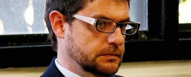 Procuraduría inhabilitó a Oskar Schroeder y absolvió a Tulia Méndez por caso de AIS | Archivo | El exasesor recobró su libertad el año pasado por vencimiento de términos.