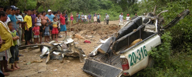 Diez uniformados muertos en Norte de Santander y Meta | Colprensa | Siete policías cayeron en una emboscada, en Tres Bocas, Tibú. Los uniformados acudieron a verificar un posible atentado y cayeron en un campo minado.