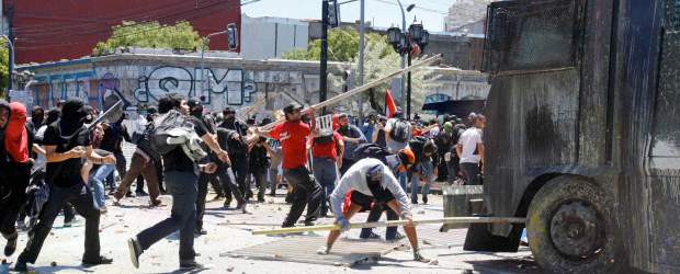 Estudiantes chilenos le piden al Congreso un presupuesto que recoja demandas | Reuters