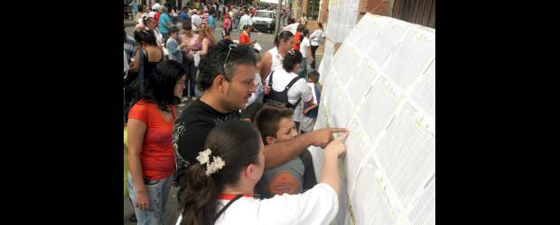 2.539 candidatos disputan las elecciones | Archivo | Los casi 29 millones de colombianos que están habilitados para votar este 14 de marzo tienen un amplio abanico de candidatos para ocupar las 102 curules del Senado, las 166 de la Cámara y los cinco escaños del Parlamento Andino.