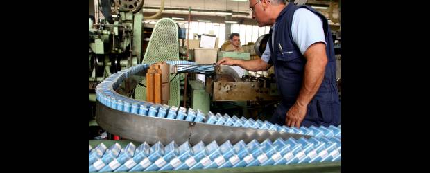Emergencia sin piso, pero se salvan los impuestos | Archivo | Las industrias de las bebidas alcohólicas, el tabaco y los juegos de azar aspiraban a que la Corte tumbara todos los decretos para desmontar los impuestos al consumo que se cobran desde enero. Sin embargo, el tribunal advirtió que estos recursos deben ser destinados a la protección de la salud de los más pobres.