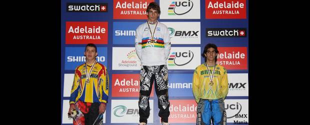 El bicicrós llevó 85 pilotos a la Copa de Barrancabermeja | | El subcampeón mundial David Oquendo corre en Barranca.