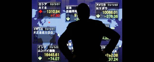 Bolsas del mundo se mueven por temores | Reuters| Los mercados mundiales aún no salen del pánico que genera la volatilidad de las monedas más fuertes: el dólar y el euro. Desde Europa, pasando por América y hasta en Japón, las bolsas tratan de controlar sus movimientos.