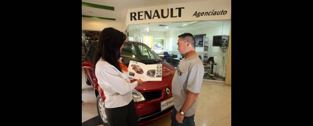 ¿Esas siglas qué quieren decir? | | Al comprar el vehículo es importante que si no conoce en detalle las características del carro, pida asesoría en el concesionario o sitio de compra. También busque a un experto o consulte en internet acerca de estos mecanismos