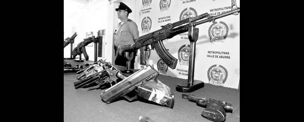 Incautadas 21 armas de fuego | Juan Antonio Sánchez | En procedimientos adelantados este fin de semana, la Policía Metropolitana incautó fusiles calibre 5.56, escopetas y otras armas.