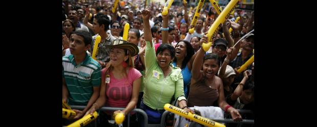 Hasta en Japón celebra Colombia su libertad | AP | En Venezuela también celebraron ayer los colombianos residentes en ese país. Un masivo concierto en Caracas los convocó para gritar ¡Viva Colombia!.