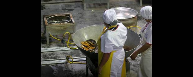 "Calentaron" restaurantes escolares | Archivo | Las dos empresas nuevas son las que más inconvenientes han presentado. No tienen experiencia en Medellín, pero sí en otras ciudades. De no solucionarse el problema la Secretaría ya tiene un plan de contingencia.