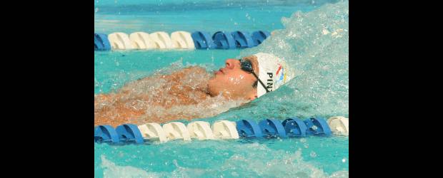 Pinzón logró noveno lugar en el Mundial | Archivo | El bogotano Ómar Pinzón es el mejor nadador colombiano de la actualidad. Fue noveno en los 200 metros espalda en la jornada final del Mundial.