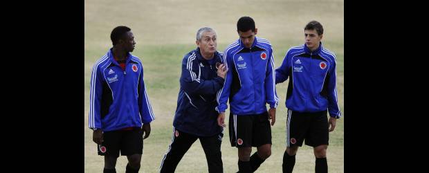 La Selección juvenil cierra el tercer ciclo | Archivo | Eduardo Lara trabaja en la reestructuración de equipo sub20.