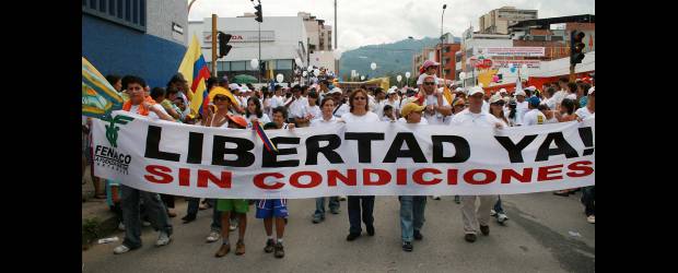 Iglesia Católica pidió no hablar de intercambio | Archivo | Para monseñor Rubén Salazar, presidente de la Conferencia Episcopal, hablar de intercambio humanitario dilataría una posible liberación de secuestrados.