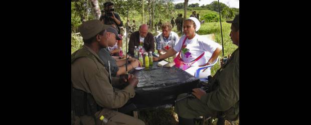 Incredulidad en guerrilla no avala tregua | Archivo | Propuesta de cese al fuego del colectivo Colombianos por la Paz al Gobierno, las Farc y el Eln revivió el debate sobre pertinencia actual de los diálogos.