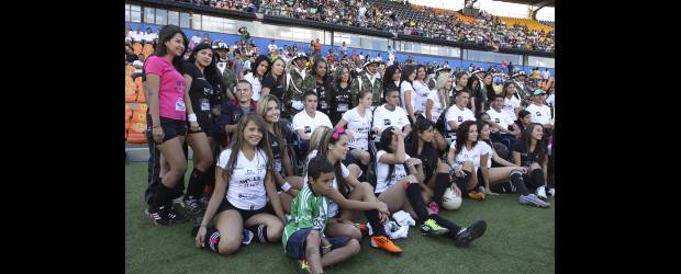 Déiber y los héroes recibieron abrazos de gratitud | Róbinson Sáenz | Entre Divas aparece Déiber Arredondo, una de las tantas víctimas de la guerra. Él y sus compañeros sintieron ayer que no están solo, el país los reconoce.