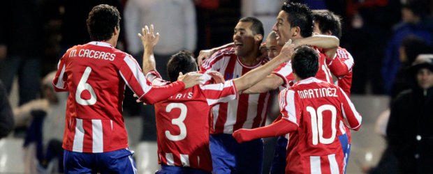 Paraguay disputará el título tras ganar por penaltis | Reuters | Paraguay enfrentará a Uruguay el domingo 24 de julio en el Monumental por el título de la Copa América de Argentina 2011.