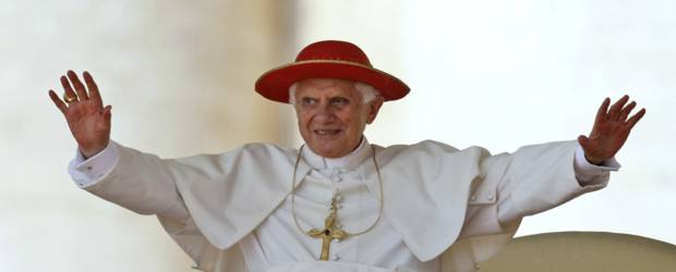 Papa pidió orar por víctimas de desastres en Pakistán, Rusia y Afganistán | AP | El papa Benedicto elevó sus oraciones en su audiencia pública de los miércoles.