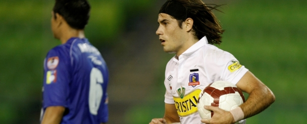 El argentino Ezequiel Miralles | AP | Dos goles del argentino Ezequiel Miralles redondeaon la victoria a domicilio del Colo Colo, pero no alcanzaron a librar al equipo chileno de la búsqueda de un auténtico milagro en la última jornada del Grupo 7 de la Libertadores.