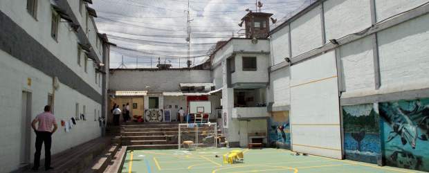Un interno muerto y dos intoxicados en cárcel Bellavista