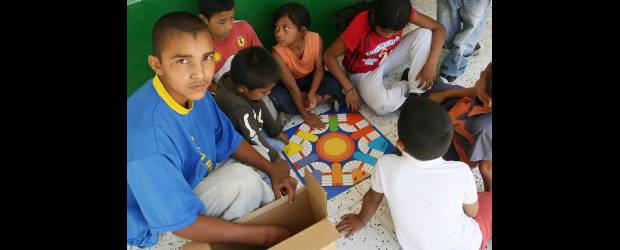Daniel, de 18 años y estudiante de quinto en escuela rural | Archivo | Los docentes del proceso serán capacitados por Dividendo por Colombia. En la foto, Daniel de 18 años y estudiante de quinto en una escuela rural de Buriticá.