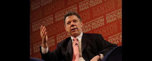 Santos propone educación para todos | Cortesía Campaña de Santos Presidente | Juan Manuel Santos, presenta su programa de gobierno en Medellín, haciendo énfasis en la prosperidad democrática partiendo de la educación.