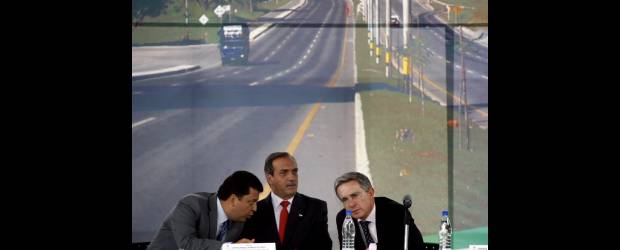 Plata para Hatillo-Barbosa | Jaime Pérez | El presidente de la República, Álvaro Uribe Vélez, visitó ayer las obras de la doble calzada Solla-Hatillo y valoró las bondades del proyecto.