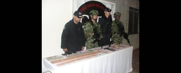 Capturados alias "Caliche" y "Jimmy" | Cortesía | Armamento decomisado en Belén a la banda de "Los Pájaros".