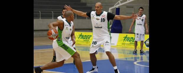 El baloncesto es asunto de Arrieros | Jaime Pérez | Técnica, buen biotipo, experiencia internacional y calidad nacional son algunas de las características de los jugadores de Arrieros para debutar esta noche ante Los Pastos por la Copa Invitacional de Baloncesto. Gracias a los patrocinadores, los desplazamientos del equipo montañero serán en avión.