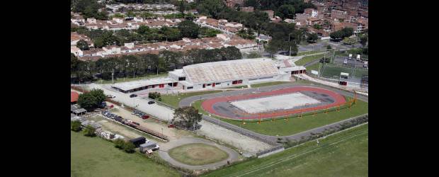 María Luisa Calle y Juanes, premiados en Brasil | Manuel Saldarriaga | La unidad deportiva María Luisa Calle fue premiada en Brasil por el concepto del diseño, la integración con el medio ambiente urbano, la accesibilidad y la aceptación por parte de los usuarios. Aquí se dan cita públicos deportivos del patinaje de carreras y el squash. Fue uno de los escenarios utilizados durante los Juegos Suramericanos de Medellín, celebrados a comienzos de este año.