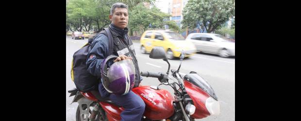 Wilson: 20 años y ni un comparendo | Juan Fernando Cano | El mejor ejemplo que Wilson le puede dar a su hija de 15 años, que ya quiere moto, no son las palabras sino este reconocimiento, ganado por él con toda justicia y que le da autoridad para dar recomendaciones a los imprudentes.